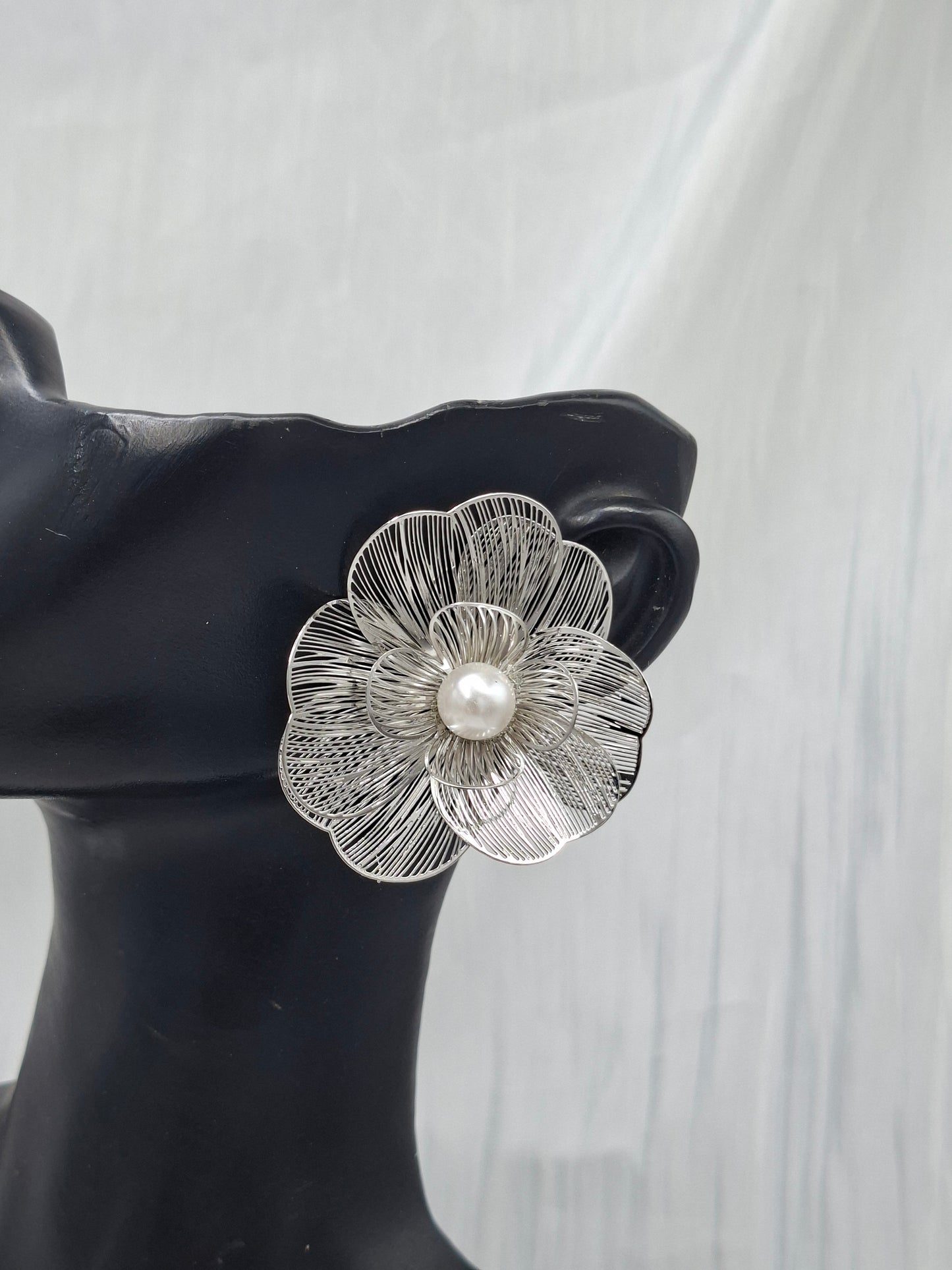 Silver Mesh Flower Earrings