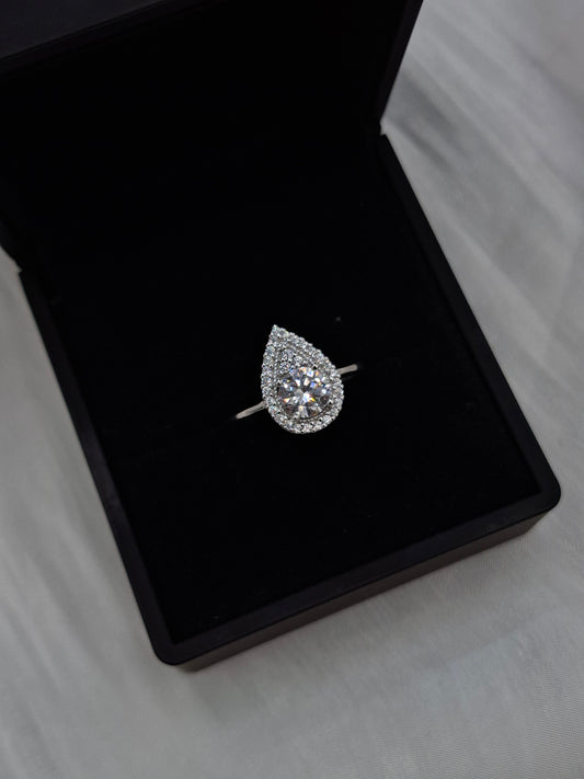 Bev Moissanite Ring