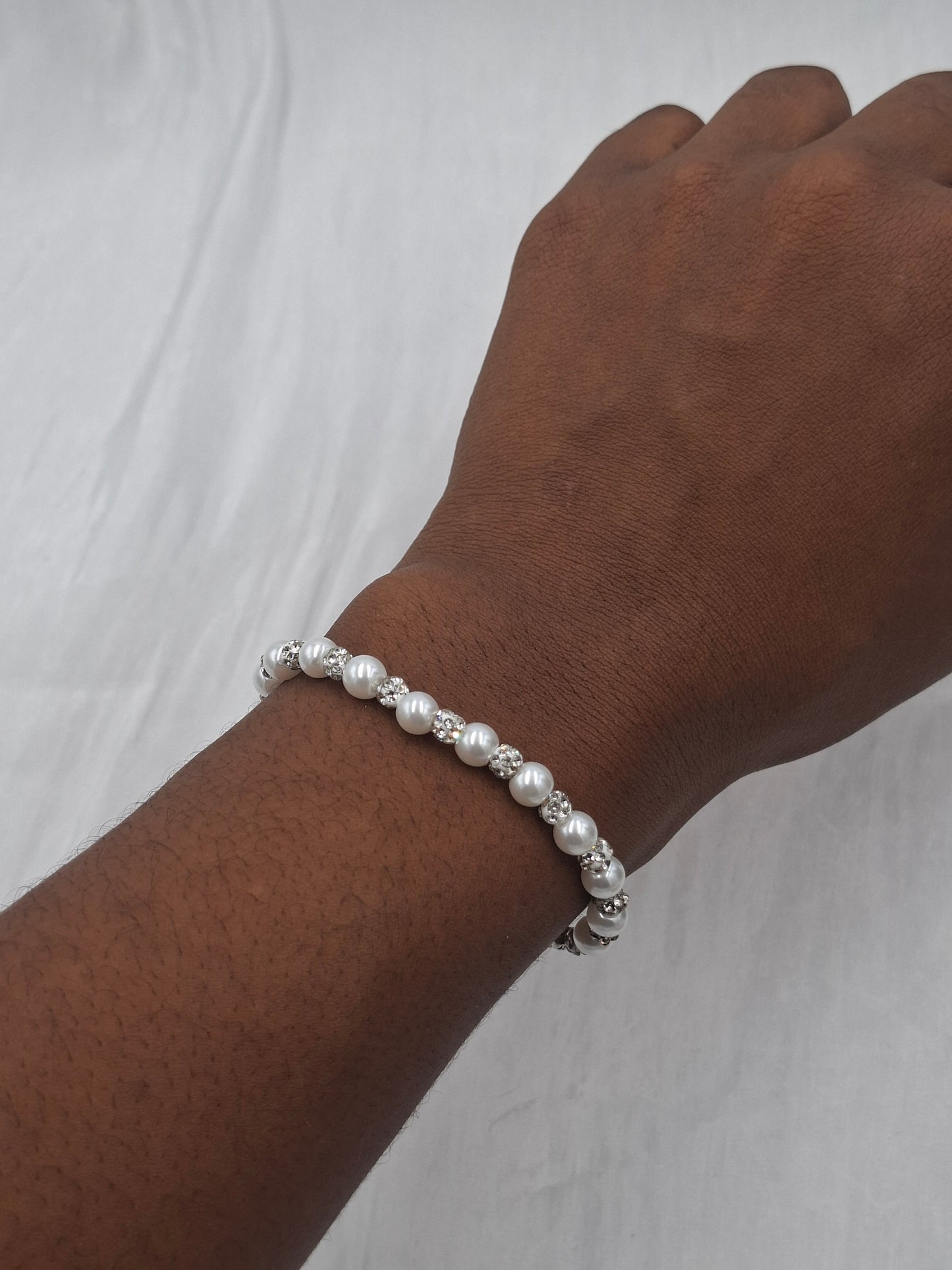 Shimmering Pearl Bracelet