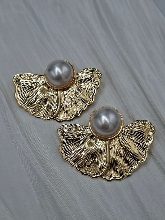 Fan Pearl Earrings