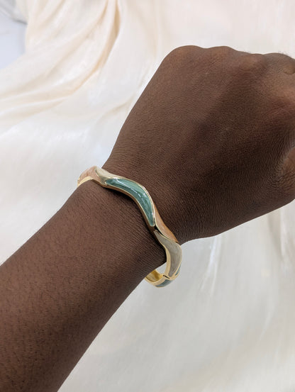Wavy Bangle